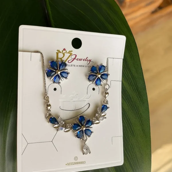 Stunning blue floral jewelry set