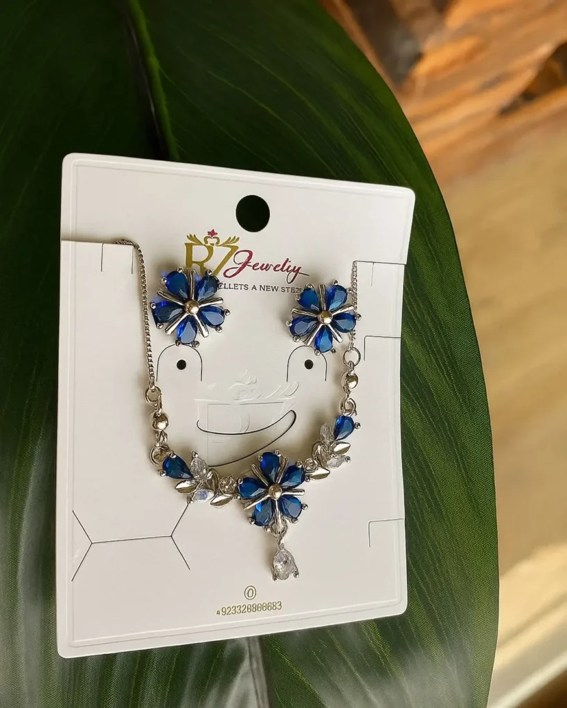 Stunning blue floral jewelry set